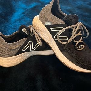 Black/Gray New Balance. Woman’s 8.5